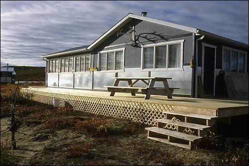 Peterson'S Point Lake Lodge Yellowknife Esterno foto