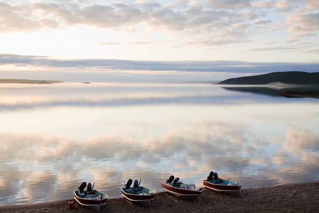Peterson'S Point Lake Lodge Yellowknife Esterno foto