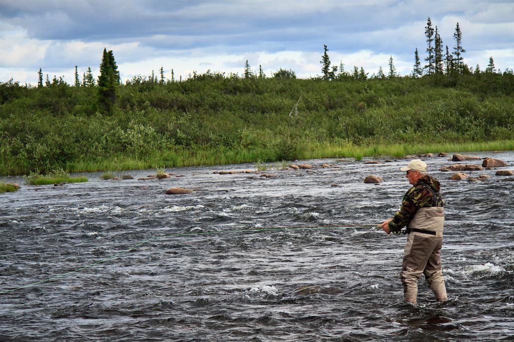 Peterson'S Point Lake Lodge Yellowknife Esterno foto
